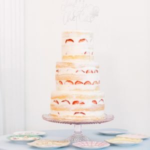 wedding-cake-strawberry